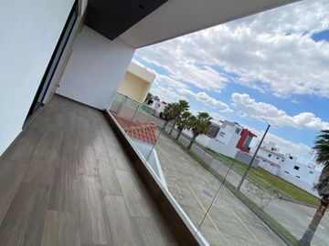 CASA EN VENTA FRACC. LAS PALMAS MEDELLIN