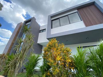 CASA EN VENTA FRACC. LAS PALMAS MEDELLIN
