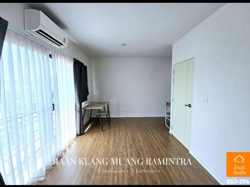 Luxurious 3-story townhome, Baan Klang Muang Ramintra (20.6 sq m.), 3 bedrooms, 3 bathrooms, in front of the clubhouse.