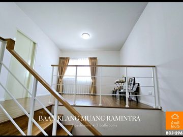 Luxurious 3-story townhome, Baan Klang Muang Ramintra (20.6 sq m.), 3 bedrooms, 3 bathrooms, in front of the clubhouse.