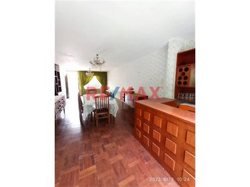 SE VENDE AMPLIA CASA EN SAN MIGUEL!