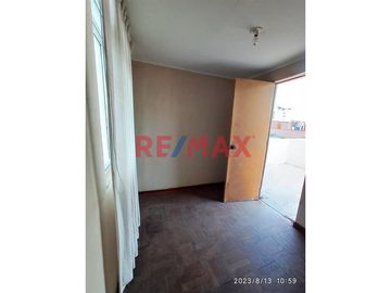 SE VENDE AMPLIA CASA EN SAN MIGUEL!