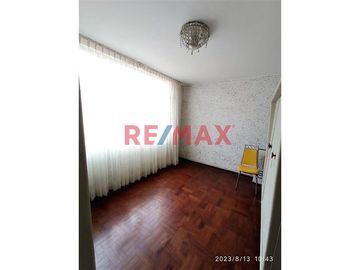 SE VENDE AMPLIA CASA EN SAN MIGUEL!