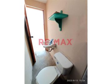 SE VENDE AMPLIA CASA EN SAN MIGUEL!
