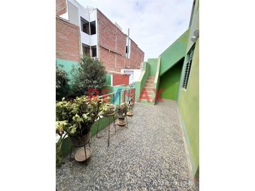 SE VENDE AMPLIA CASA EN SAN MIGUEL!
