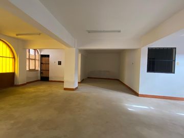 Venta de casa en zona comercial Panamericana Sur Km 24 - Ocasión