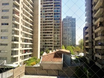 IMPECABLE Y SIN RUIDO!!! A PASOS DEL METRO
