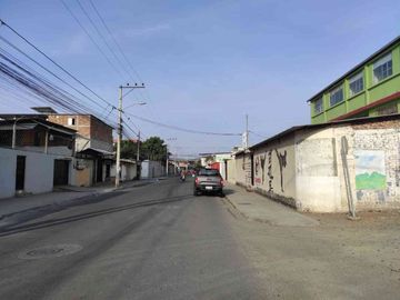 edificio comercial de venta en Portoviejo