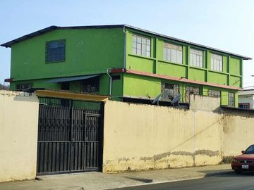 edificio comercial de venta en Portoviejo