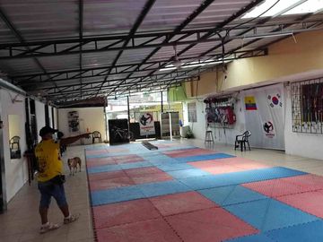 edificio comercial de venta en Portoviejo