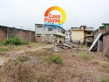 Vendo Casa Rentera y Comercial en El Centro de Playas Villamil, Av Paquisha
