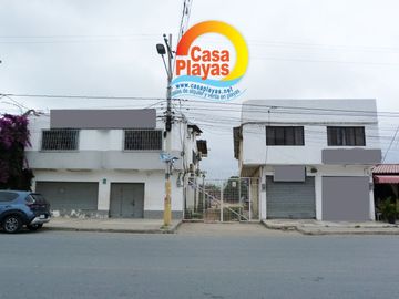 Vendo Casa Rentera y Comercial en El Centro de Playas Villamil, Av Paquisha