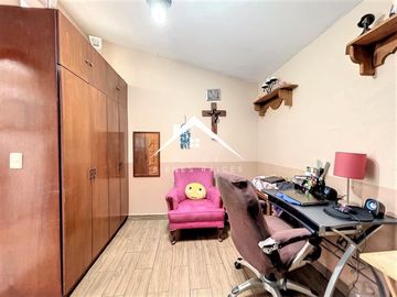 Bonita casa de un nivel en Las Águilas