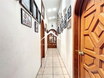 Bonita casa de un nivel en Las Águilas