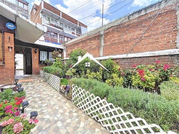 Bonita casa de un nivel en Las Águilas