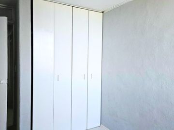 UBICADÍSIMO DEPARTAMENTO REMODELADO EN EDIFICIO SUPER REFORZADO