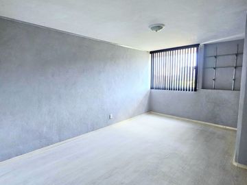 UBICADÍSIMO DEPARTAMENTO REMODELADO EN EDIFICIO SUPER REFORZADO