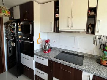 Vendemos en Temuco  amplio departamento en Condominio Cumbres del Sur