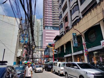 Prime Location 5 storey Office Residential Building with Roof Deck in Binondo Manila near Ongpin Street