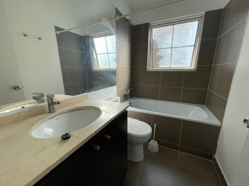 VENDO CASA 3d y  3b EN VALLE LO CAMPINO COMUNA DE QUILICURA