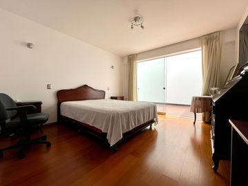 OPORTUNIDAD LINDO DEPARTAMENTO PRIMER PISO - TIPO CASITA - TERRAZA - ASENSOR DIRECTO - 3 COCHERAS - EXCLUSIVA ZONA SAN ISIDRO