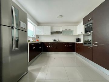 OPORTUNIDAD LINDO DEPARTAMENTO PRIMER PISO - TIPO CASITA - TERRAZA - ASENSOR DIRECTO - 3 COCHERAS - EXCLUSIVA ZONA SAN ISIDRO