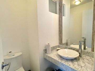 OPORTUNIDAD LINDO DEPARTAMENTO PRIMER PISO - TIPO CASITA - TERRAZA - ASENSOR DIRECTO - 3 COCHERAS - EXCLUSIVA ZONA SAN ISIDRO