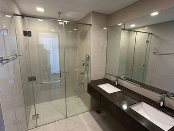 Overlooking Park! 3BR Corner unit for sale with 2 parking in West Gallery Place