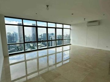 Overlooking Park! 3BR Corner unit for sale with 2 parking in West Gallery Place