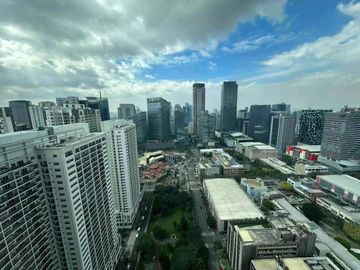 Overlooking Park! 3BR Corner unit for sale with 2 parking in West Gallery Place
