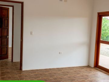 LINDA CASA DE CAMPO CON PRECIOSA ÁREA VERDE y ÁRBOLES FRUTALES 🔆🏡