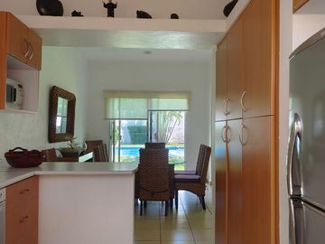 Casa en venta en Yautepec Morelos, en conjunto con alberca.
