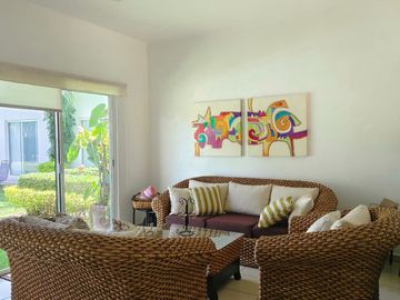 Casa en venta en Yautepec Morelos, en conjunto con alberca.
