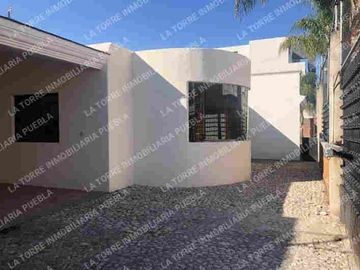 CASA UNA PLANTA  ZONA BUAP PUEBLA EN FRACCIONAMIENTO CAMPESTRE SAN RAFAEL