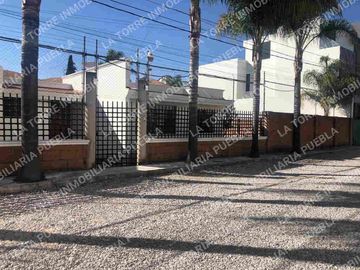 CASA UNA PLANTA  ZONA BUAP PUEBLA EN FRACCIONAMIENTO CAMPESTRE SAN RAFAEL