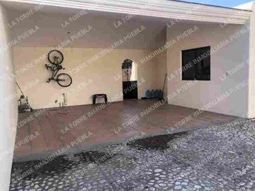CASA UNA PLANTA  ZONA BUAP PUEBLA EN FRACCIONAMIENTO CAMPESTRE SAN RAFAEL