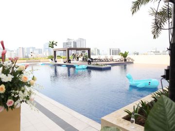 Resale Units at Taft East Gate : RFO Condos with Big Savings Await