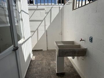 VENTA DE CASA CON ALBERCA EN EMILIANO ZAPATA