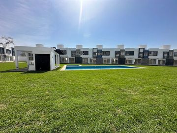 VENTA DE CASA CON ALBERCA EN EMILIANO ZAPATA