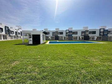 VENTA DE CASA CON ALBERCA EN EMILIANO ZAPATA