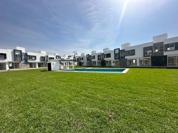 VENTA DE CASA CON ALBERCA EN EMILIANO ZAPATA