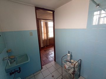 Vendo un Terreno con Casa en Pifo