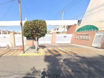 Casa en Remate Bancario. Identifique el precio que se encuentra muy por debajo de su valor comercial.