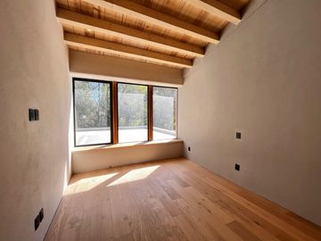 CASA EN VENTA EN VALLE DE BRAVO A 7 MINUTOS DEL CENTRO DE AVANDARO