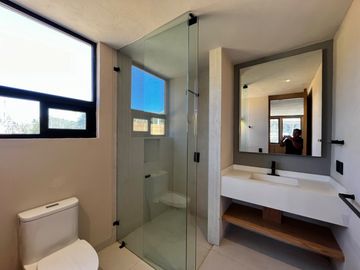 CASA EN VENTA EN VALLE DE BRAVO A 7 MINUTOS DEL CENTRO DE AVANDARO