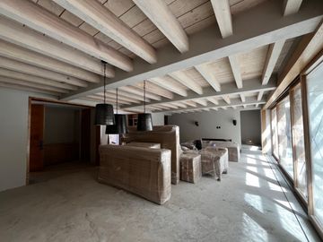 CASA EN VENTA EN VALLE DE BRAVO A 7 MINUTOS DEL CENTRO DE AVANDARO