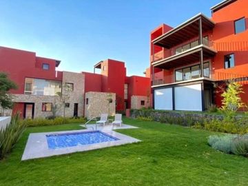 Departamento con jardín, y jacuzzi privado, venta, la Lejona, San Miguel de Allende