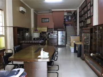 Ruko 3 ½ Lantai Lokasi Strategis di Segitiga Emas Tebet Jakarta Selatan