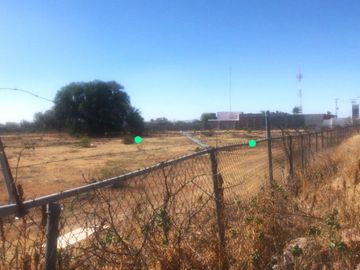 TERRENO VENTA ZONA PUNTA DEL ESTE SOBRE BULEVARD Y SOBRE EL EJE METROPOLITANO  ATENCION INVERSIONISTASAREA TOTAL  34 ,686 M2  FTE 207 M2 FONDO 16M2