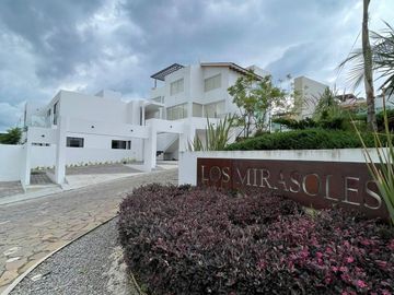 ¡Estrena! Residencial Mirasoles, Departamento en Venta. 2 habitaciones, 2 baños.